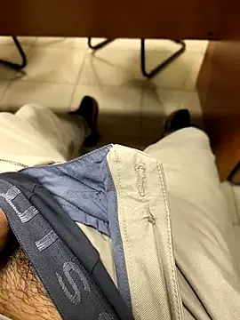 onbifeet online show from March 10, 3:06 pm