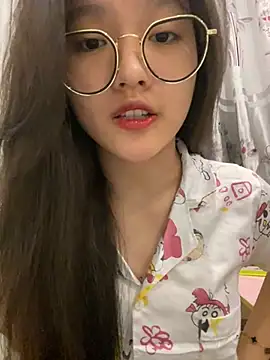Snapshot of Krixxi22 chatting on December 7, 2:35 pm Krixxi22 online show from December 7, 2:35 pm