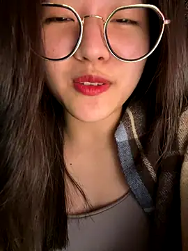 Snapshot of Krixxi22 chatting on September 25, 2:32 pm Krixxi22 online show from September 25, 2:32 pm