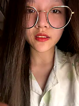 Snapshot of Krixxi22 chatting on October 17, 3:25 pm Krixxi22 online show from October 17, 3:25 pm
