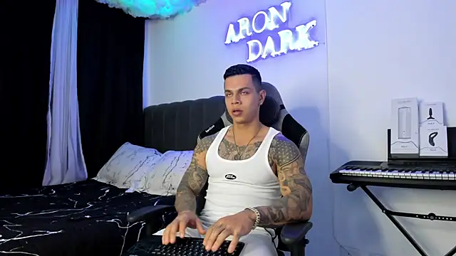 Aron Dark online show from December 10, 1:54 am