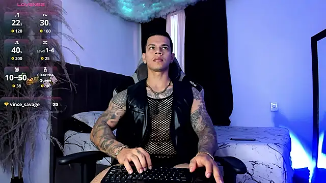 Snapshot of Aron_Dark chatting on March 9, 12:42 pm Aron Dark online show from March 9, 12:42 pm