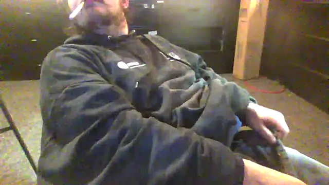 Snapshot of daddysmalldick502 chatting on February 26, 3:11 pm daddysmalldick502 online show from February 26, 3:11 pm