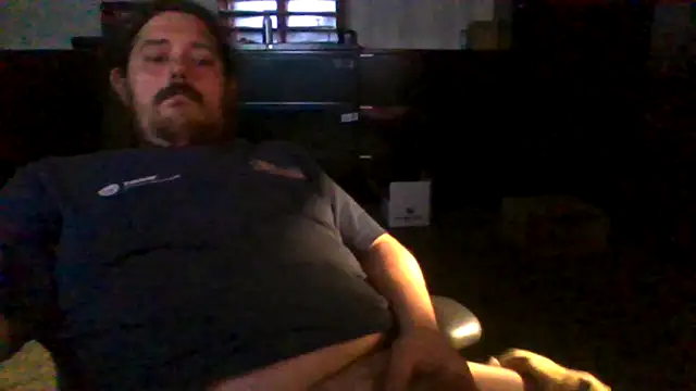 Snapshot of daddysmalldick502 chatting on April 20, 8:21 pm daddysmalldick502 online show from April 20, 8:21 pm