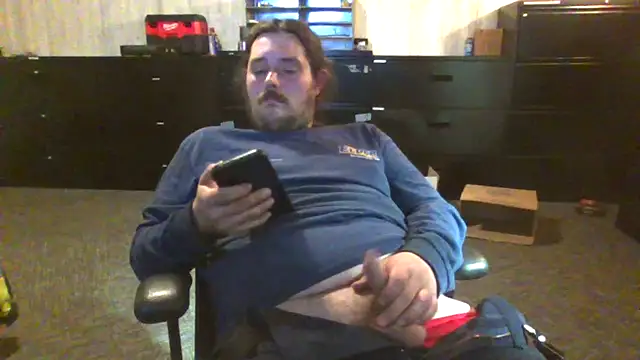 Snapshot of daddysmalldick502 chatting on April 22, 5:14 pm daddysmalldick502 online show from April 22, 5:14 pm