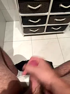 Deralboaus01 online show from November 9, 6:06 pm