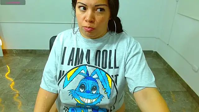 martinna tay online show from February 26, 9:42 am