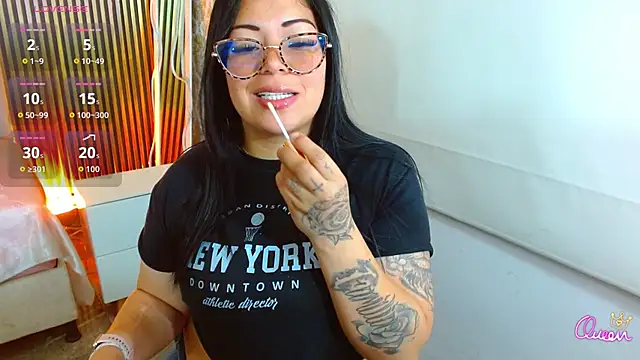 martinna tay online show from March 26, 5:02 am