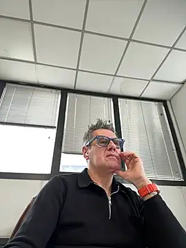 Snapshot of Britmi chatting on January 19, 10:19 am Britmi online show from January 19, 10:19 am