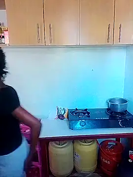 LOVELY-2BERRY online show from April 15, 12:12 pm