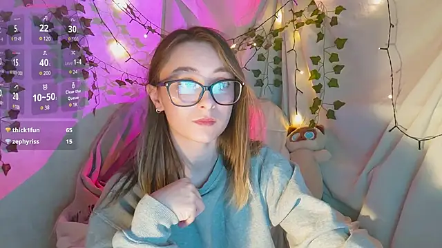 Snapshot of monlight__dana chatting on December 3, 1:43 pm monlight dana online show from December 3, 1:43 pm