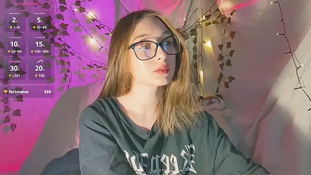 Snapshot of monlight__dana chatting on December 7, 5:31 pm monlight dana online show from December 7, 5:31 pm