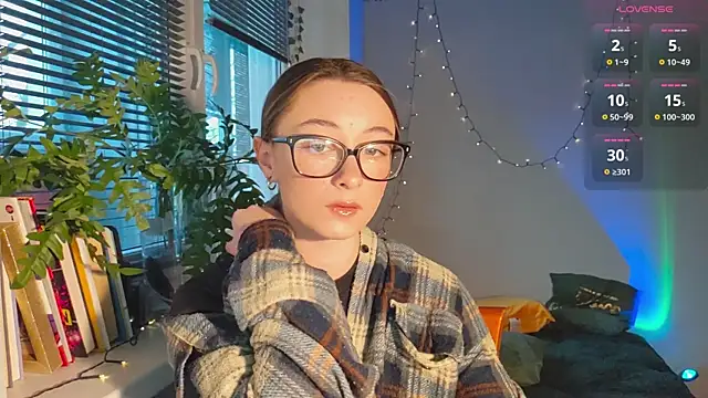 Snapshot of monlight__dana chatting on January 15, 2:24 pm monlight dana online show from January 15, 2:24 pm