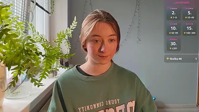 Snapshot of monlight__dana chatting on February 1, 9:54 am monlight dana online show from February 1, 9:54 am