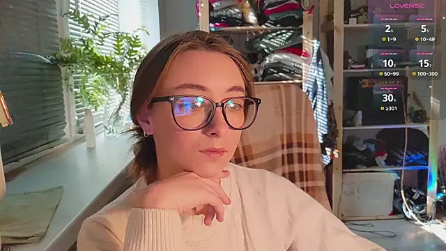 Snapshot of monlight__dana chatting on March 7, 12:45 pm monlight dana online show from March 7, 12:45 pm