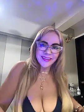 LARIANA RIVERA23 online show from October 31, 4:24 am