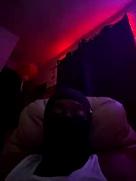 Snapshot of GersonGil1 chatting on October 26, 7:25 am GersonGil1 online show from October 26, 7:25 am