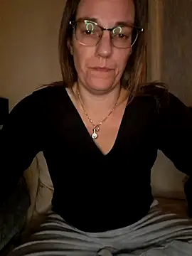 Snapshot of SpiceLea chatting on December 15, 10:15 pm SpiceLea online show from December 15, 10:15 pm