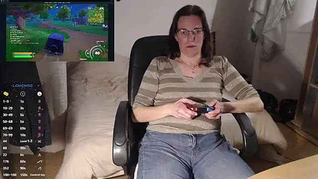 Snapshot of SpiceLea chatting on February 13, 6:27 pm SpiceLea online show from February 13, 6:27 pm