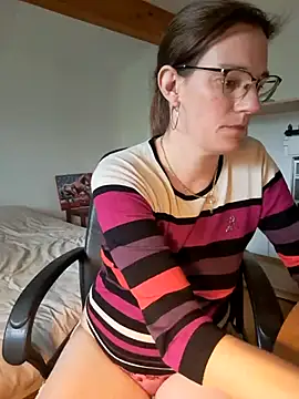 Snapshot of SpiceLea chatting on March 10, 12:37 pm SpiceLea online show from March 10, 12:37 pm