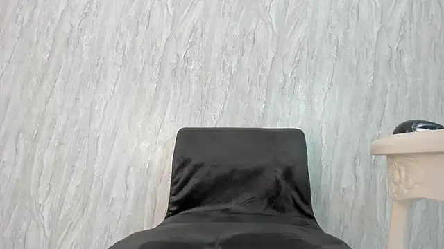 Snapshot of Sweet_Ashley_v chatting on February 23, 8:06 am Sweet Ashley v online show from February 23, 8:06 am