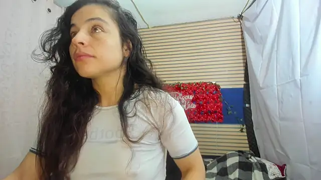 Snapshot of rosse_2504 chatting on July 5, 9:27 am rosse 2504 online show from July 5, 9:27 am