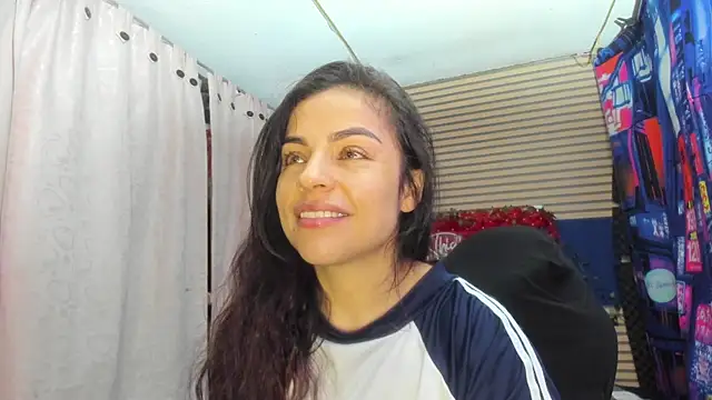 Snapshot of rosse_2504 chatting on July 15, 12:43 pm rosse 2504 online show from July 15, 12:43 pm