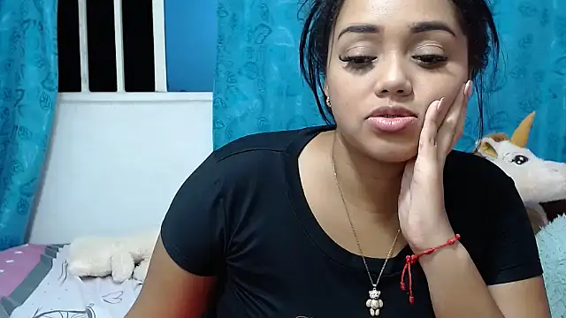 kiara milf  online show from January 11, 3:55 am