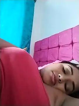 kiara milf  online show from January 16, 10:12 pm