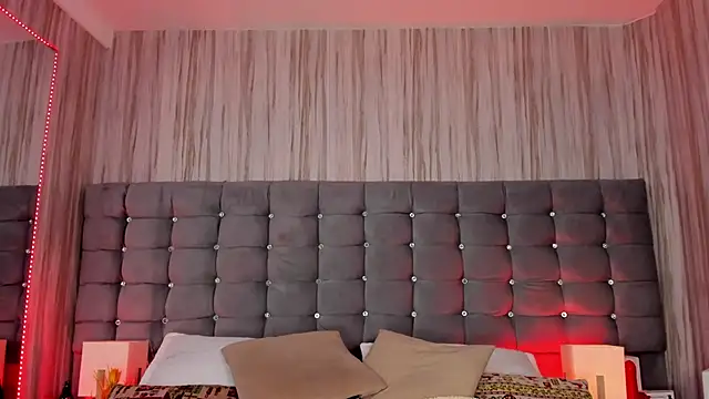 Poacahontasfg online show from April 15, 3:57 am