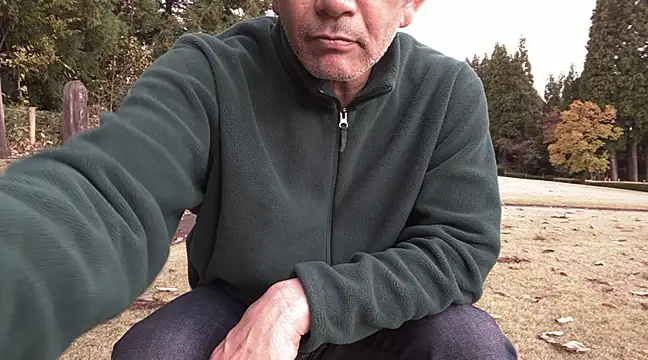 Snapshot of ge3noxxx chatting on December 3, 1:19 am ge3noxxx online show from December 3, 1:19 am