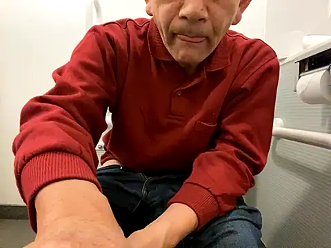 Snapshot of ge3noxxx chatting on October 22, 4:51 pm ge3noxxx online show from October 22, 4:51 pm