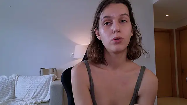 Snapshot of VanessaBayer2 chatting on December 26, 3:59 am VanessaBayer2 online show from December 26, 3:59 am