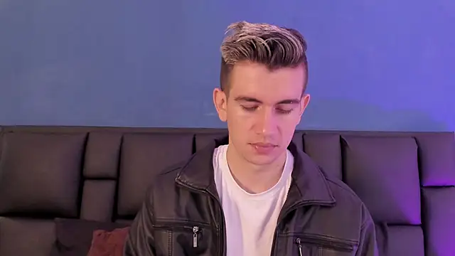 MikaelSlow online show from February 1, 4:11 am