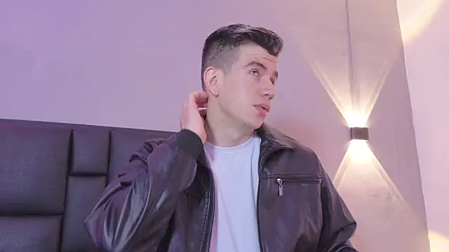 MikaelSlow online show from April 15, 4:19 am