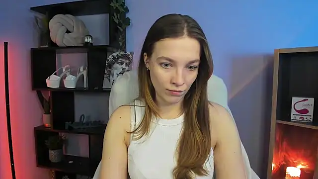 Snapshot of kenzie_x chatting on February 1, 7:15 am kenzie x online show from February 1, 7:15 am