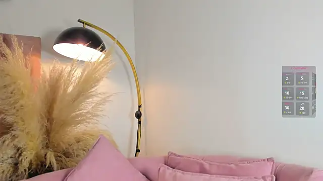 im alejandra  online show from March 29, 4:01 am