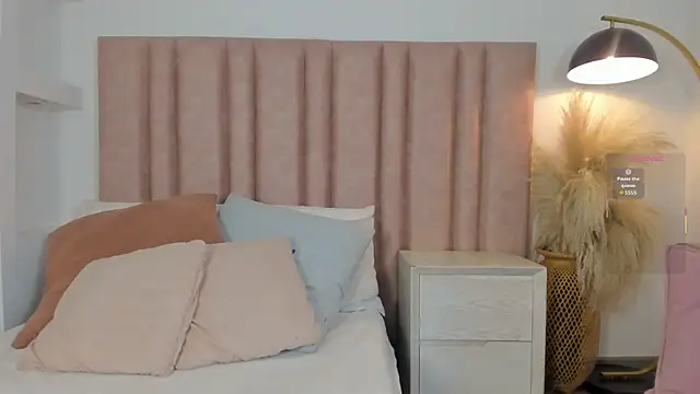 Snapshot of im_alejandra_ chatting on July 1, 4:36 am im alejandra online show from July 1, 4:36 am