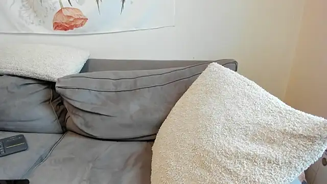 Snapshot of luxgray chatting on February 20, 9:42 pm luxgray online show from February 20, 9:42 pm