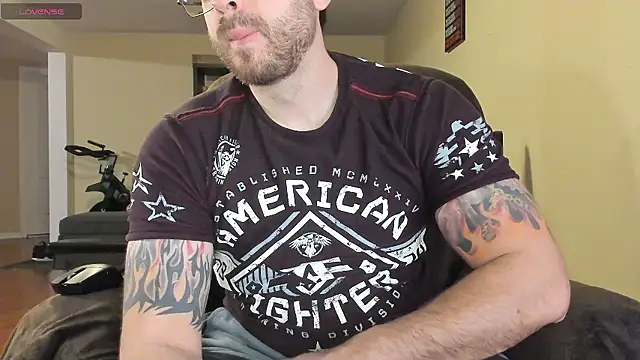 Snapshot of JayXCee_Official chatting on January 19, 1:20 am JayXCee Official online show from January 19, 1:20 am