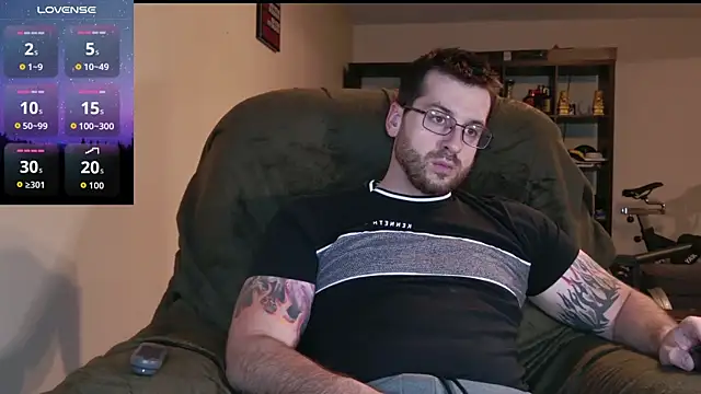 Snapshot of JayXCee_Official chatting on March 7, 11:02 pm JayXCee Official online show from March 7, 11:02 pm