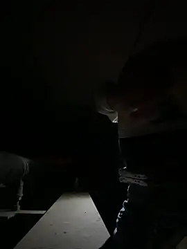 tongueispowerr6d9 online show from December 25, 3:18 am