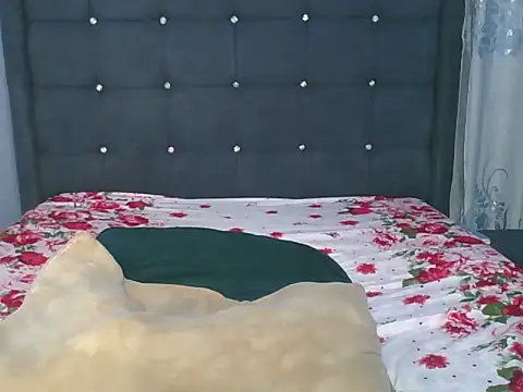 Snapshot of sandra_sauvage chatting on July 14, 7:24 am sandra sauvage online show from July 14, 7:24 am