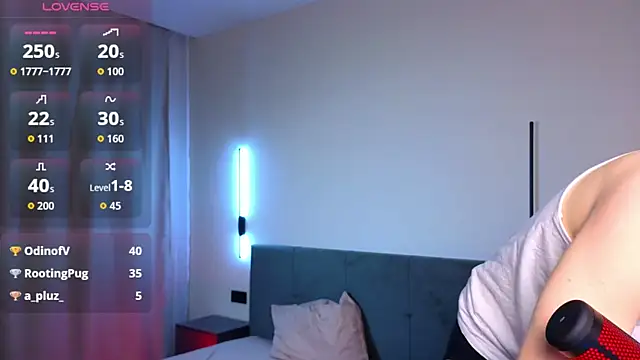 Snapshot of AmondCor chatting on October 8, 12:19 am AmondCor online show from October 8, 12:19 am