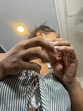 NaiomyLanes online show from March 27, 12:27 pm