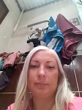 cutecatXXX online show from December 6, 8:51 pm