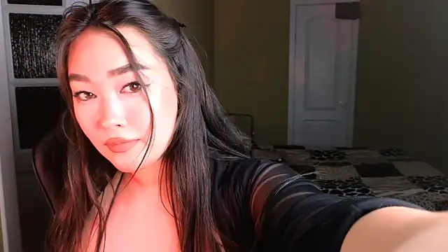 Snapshot of Erica_Wayne chatting on January 11, 2:04 pm Erica Wayne online show from January 11, 2:04 pm