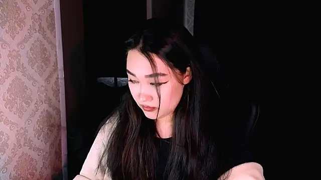 Snapshot of Erica_Wayne chatting on October 30, 9:44 am Erica Wayne online show from October 30, 9:44 am