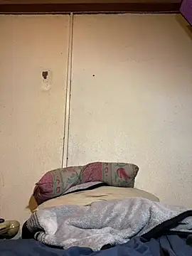 Snapshot of andres7077 chatting on July 31, 2:33 am andres7077 online show from July 31, 2:33 am