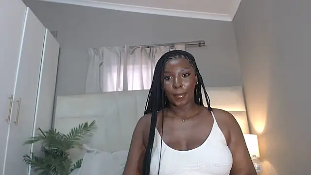 Snapshot of naughtyblackdolie chatting on April 24, 9:12 am naughtyblackdolie online show from April 24, 9:12 am